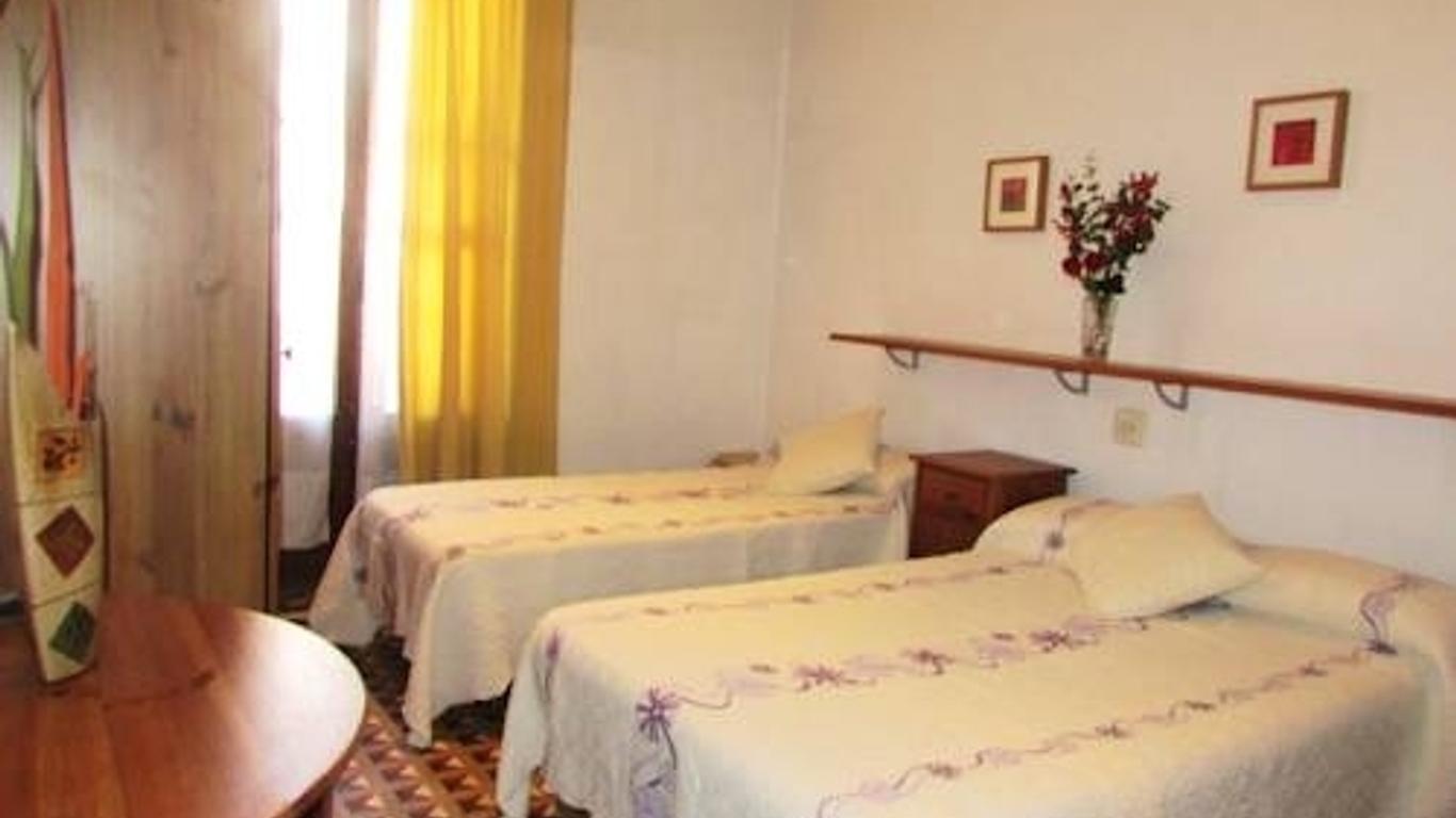 Hostal Lima