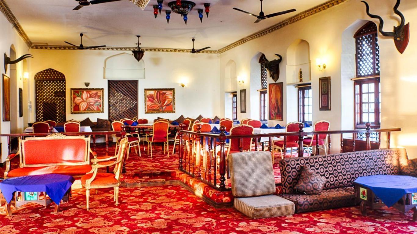 Africa House Hotel