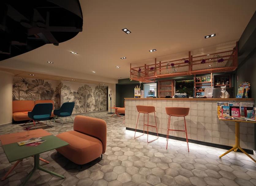 Bar Photo