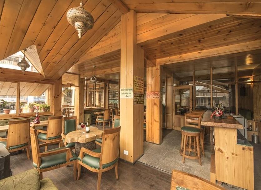 Restaurant Photo