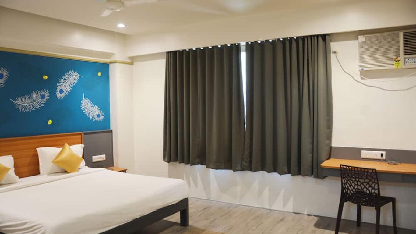 Hotel Sai Palkhi Niwara