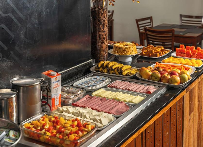 Buffet Photo