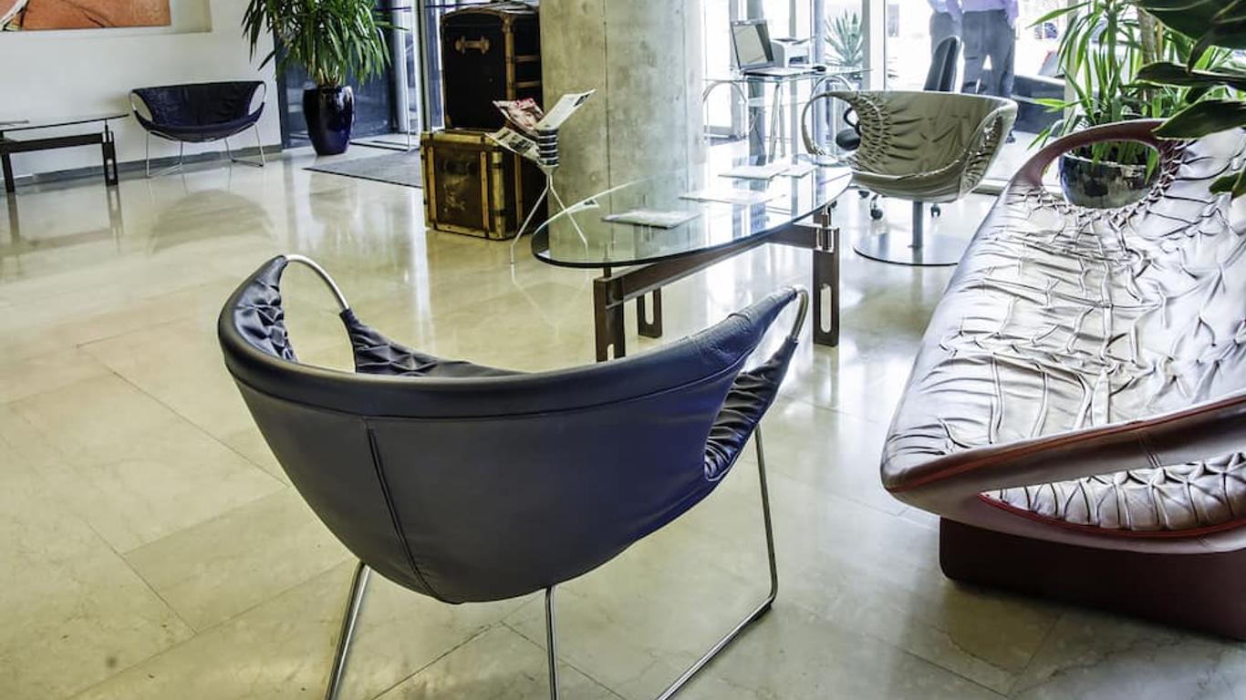 Golden Tulip Zira Belgrade