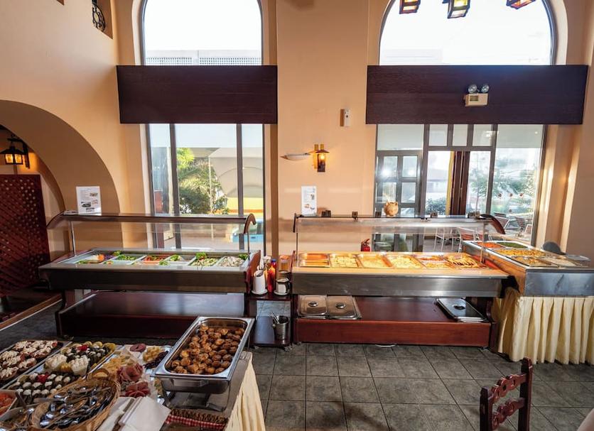 Buffet Photo