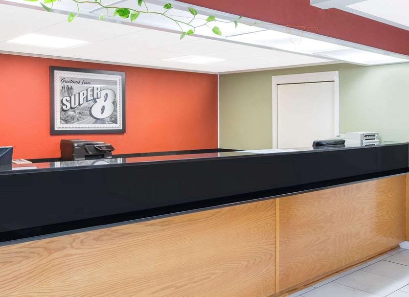 Front desk Photo