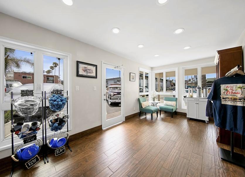 Shop Photo