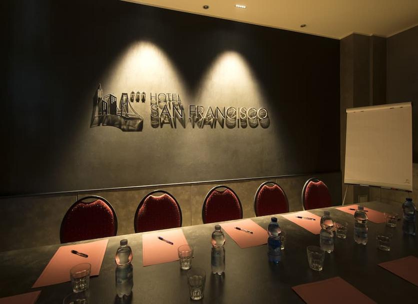 Conference room Photo