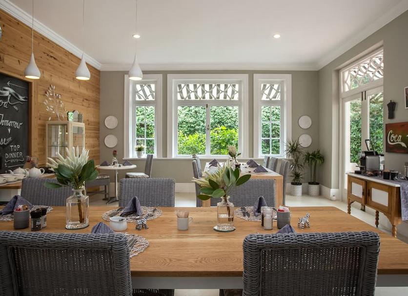 Dining room Photo