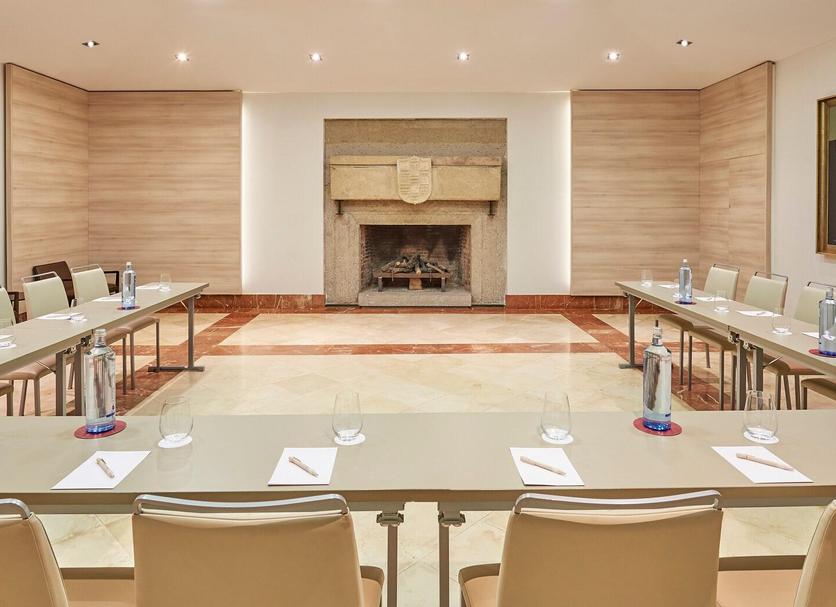 Conference room Photo