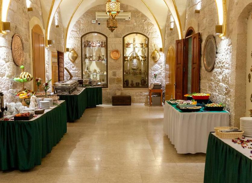 Buffet Photo