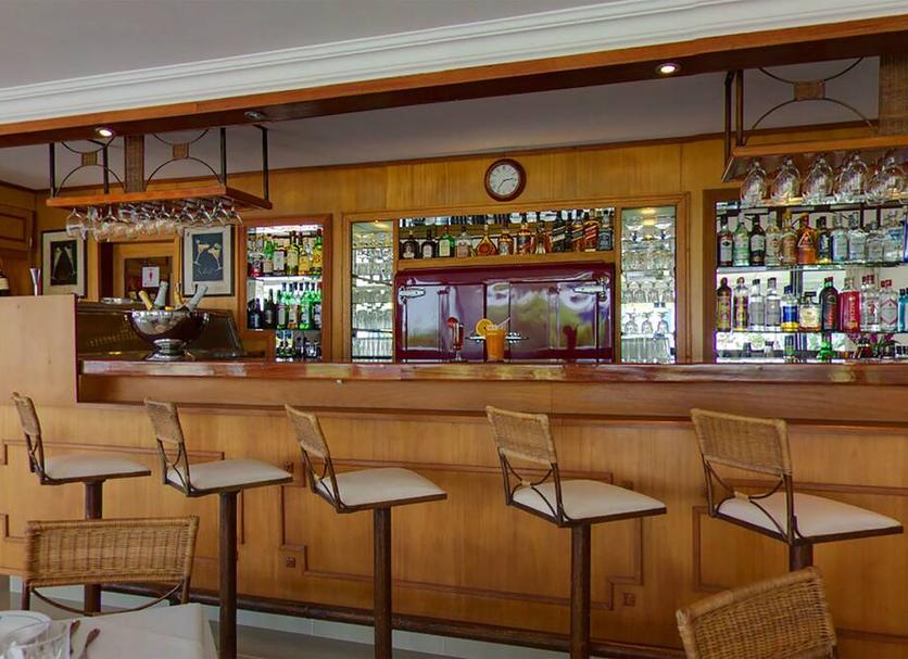 Bar Photo