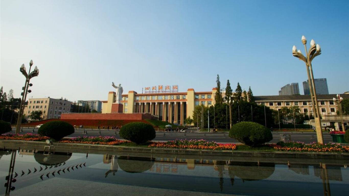 Caesarean Hotel