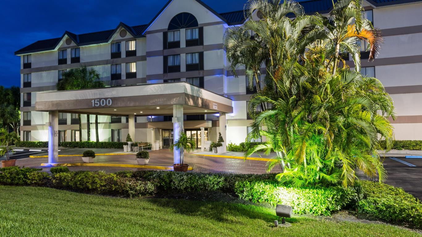 Holiday Inn Express & Suites Ft Lauderdale N - Exec Airport By IHG