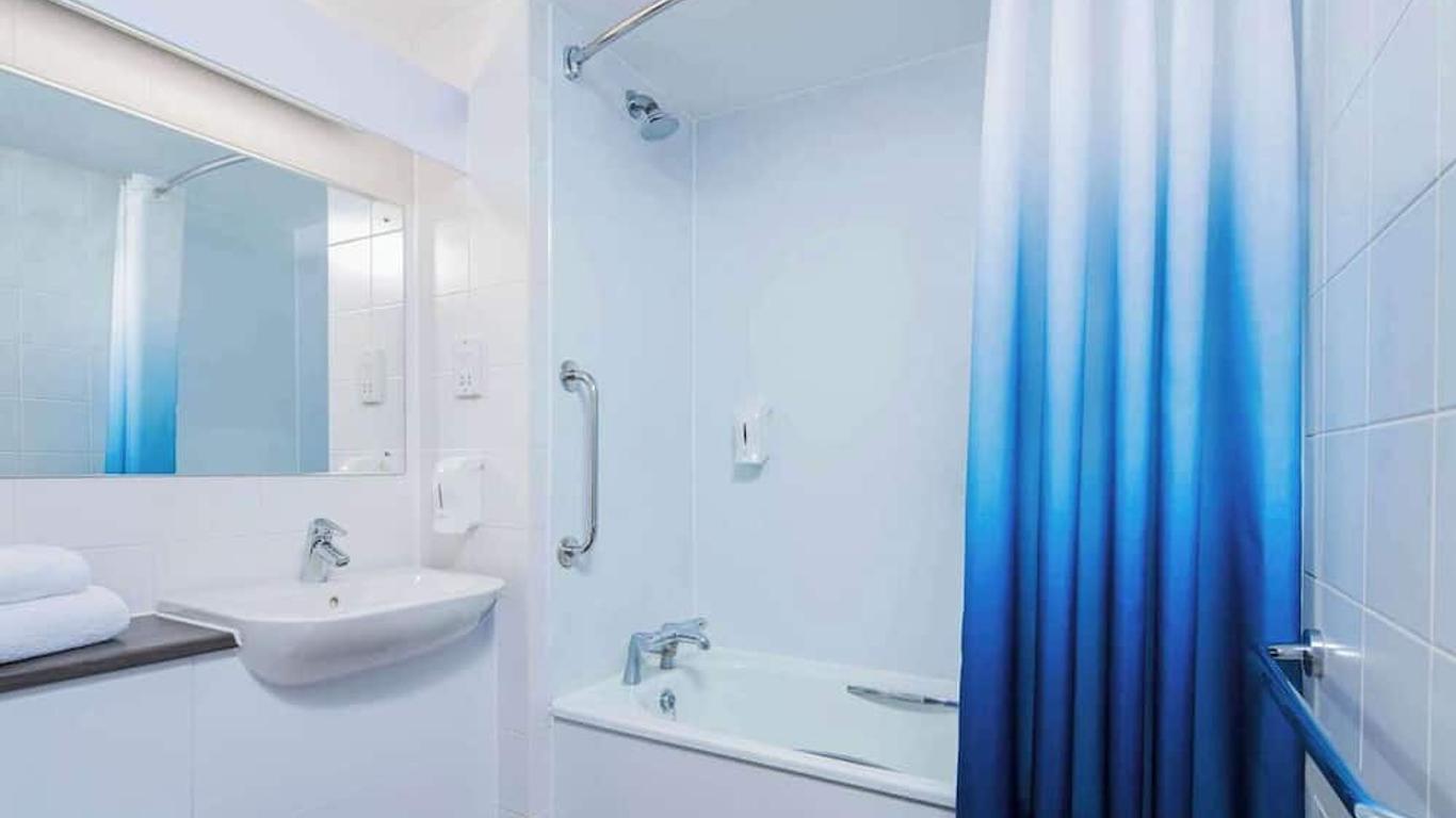 Travelodge Portsmouth