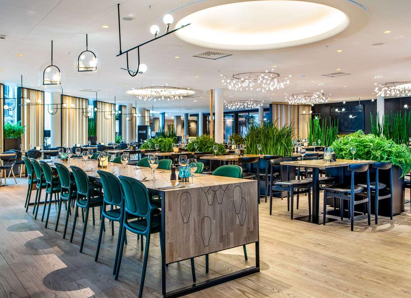Restaurant Photo