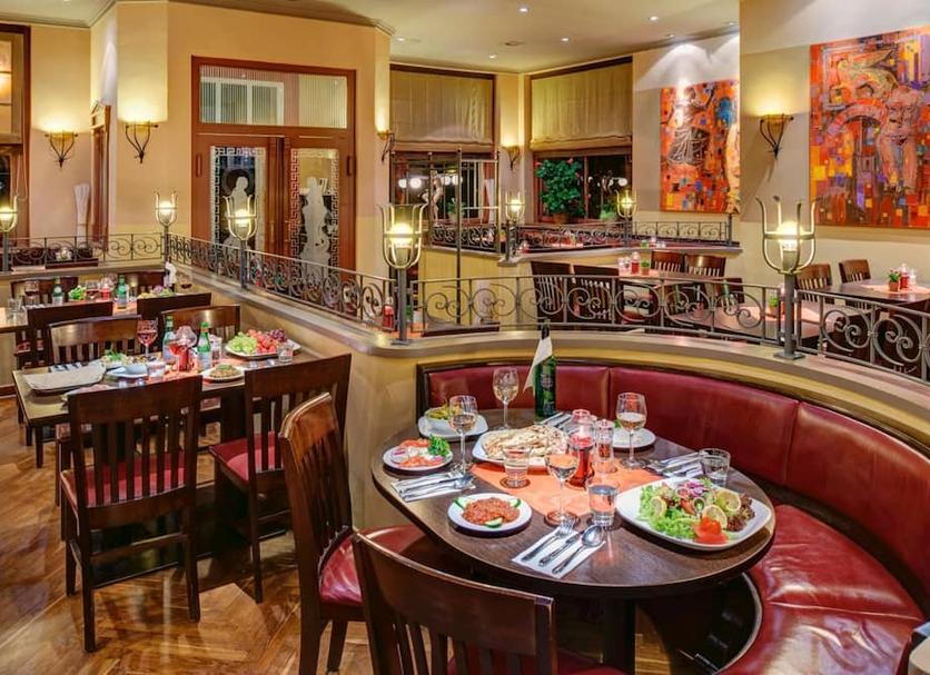 Restaurant Photo