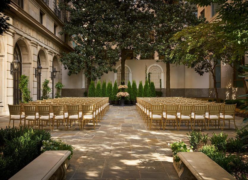 Banquet hall Photo