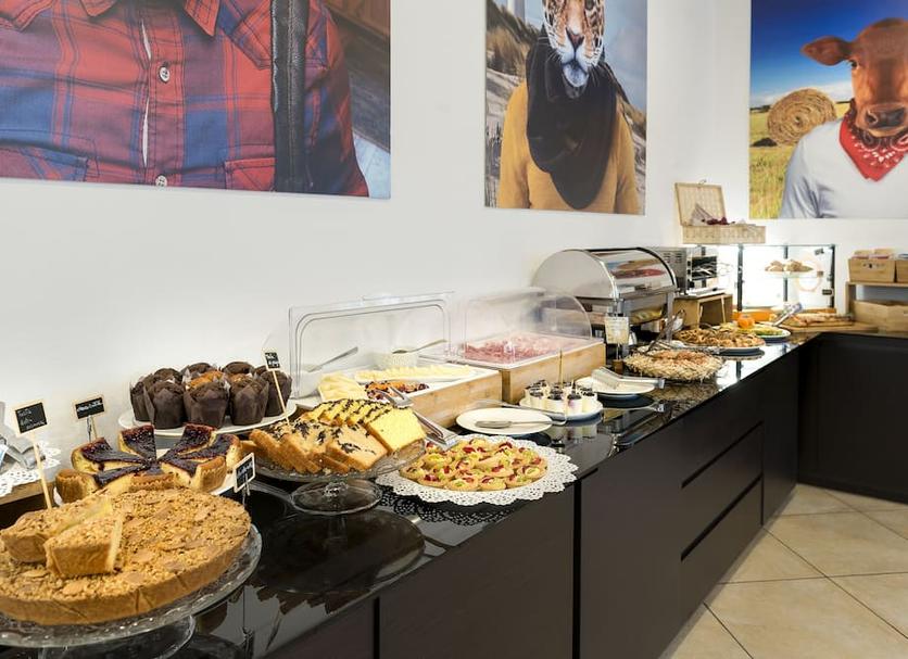 Buffet Photo