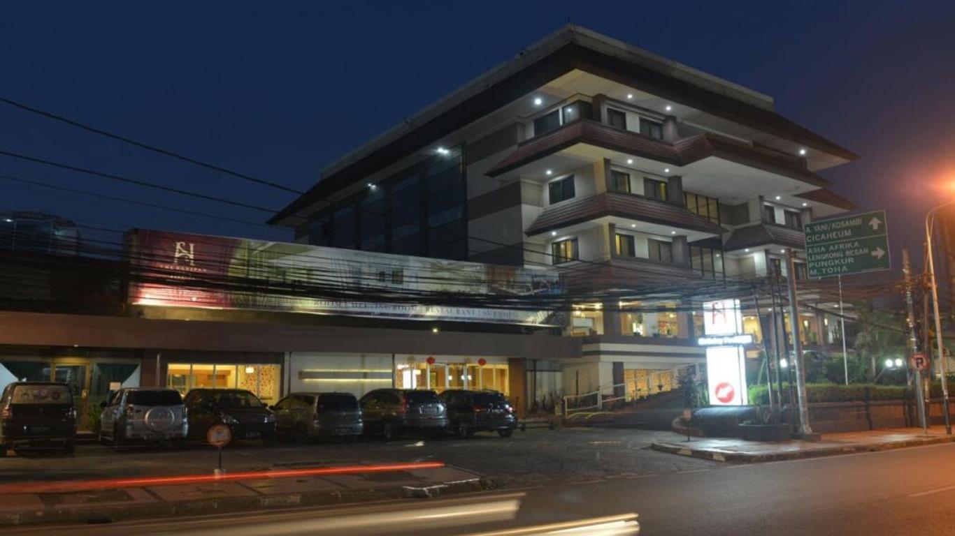 The Naripan Hotel