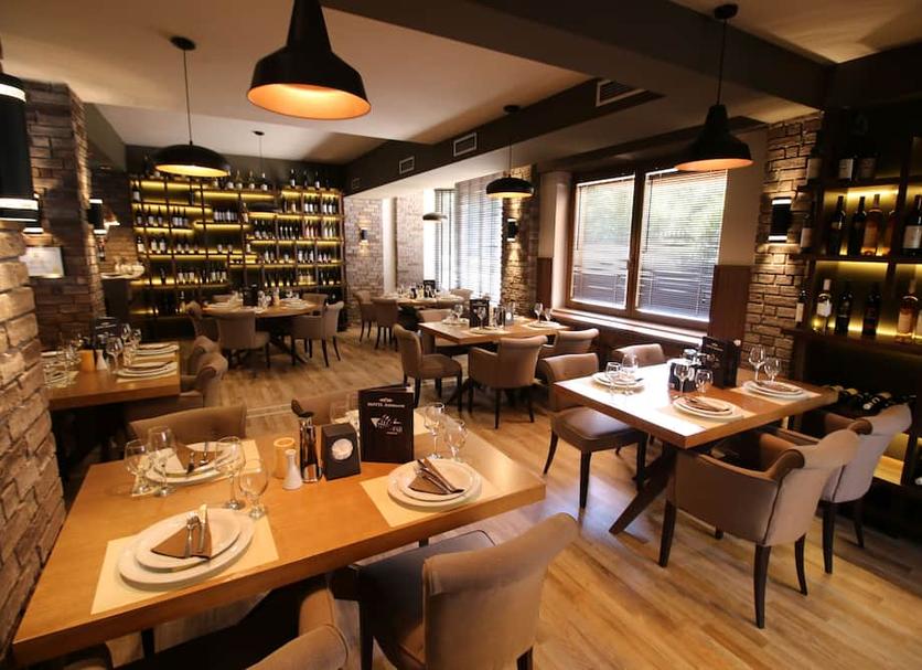 Restaurant Photo