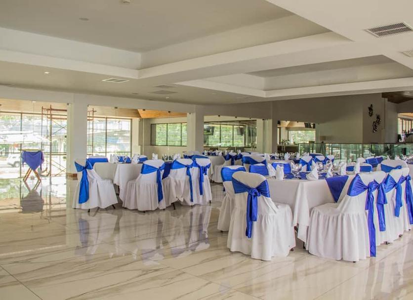 Banquet hall Photo