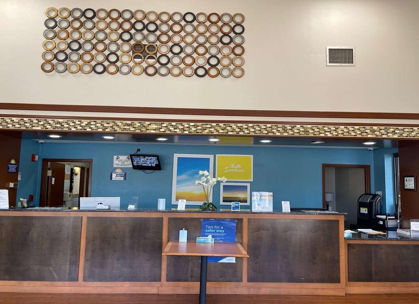 Front desk Photo