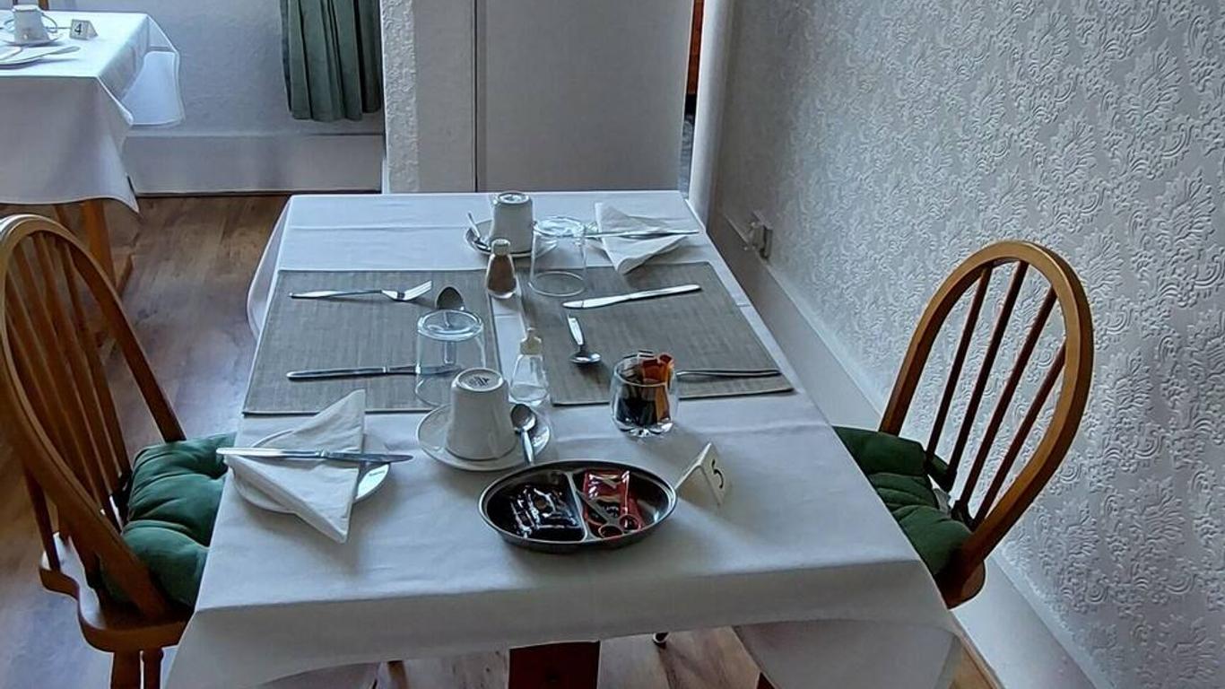 Glenavon Guest House