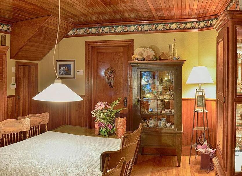 Dining room Photo