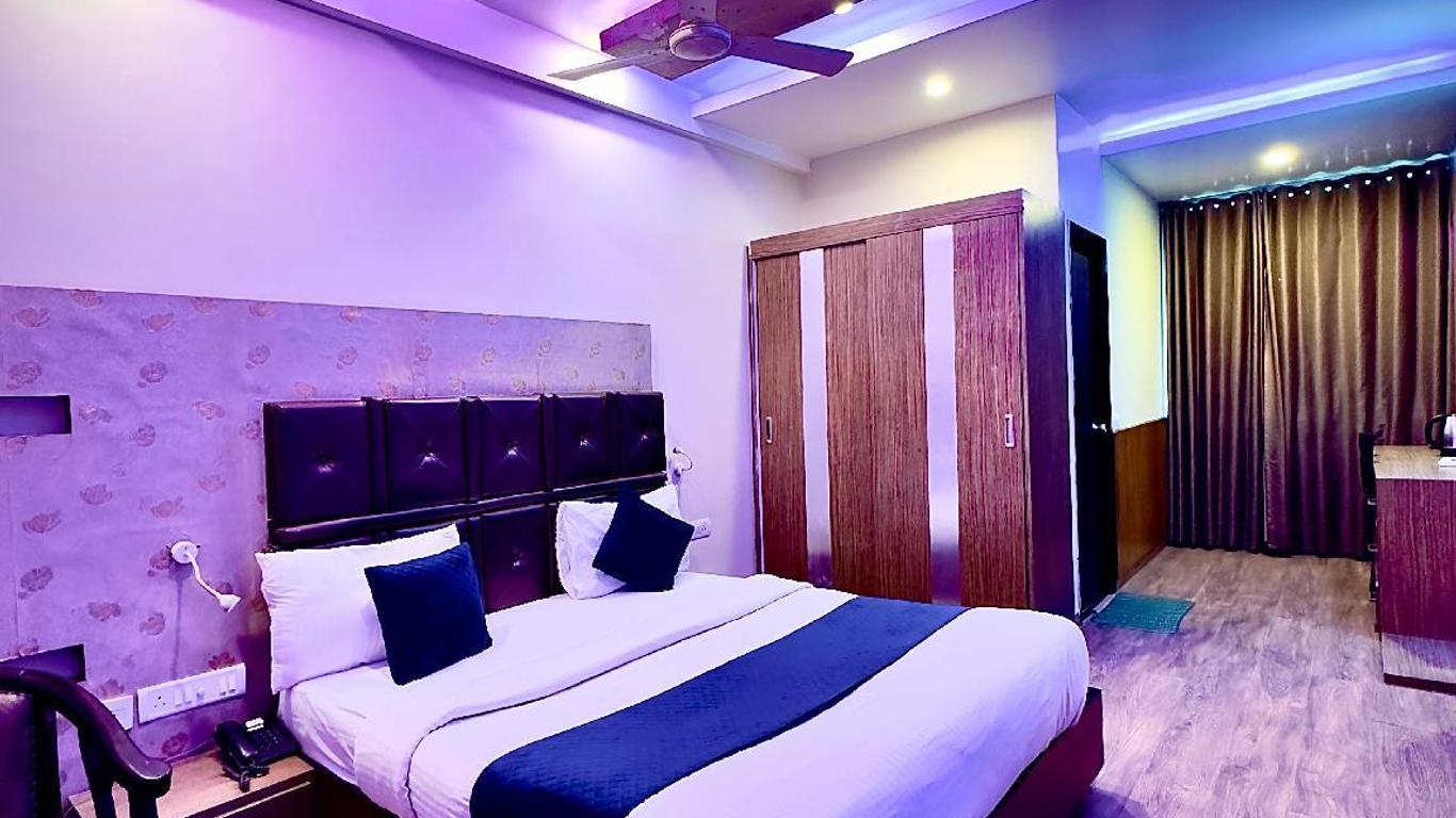 Hotel Cosmos