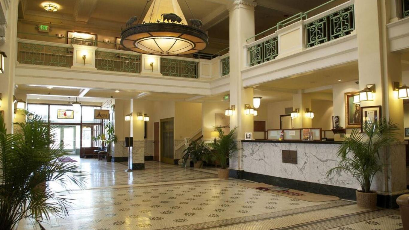 Historic Plains Hotel