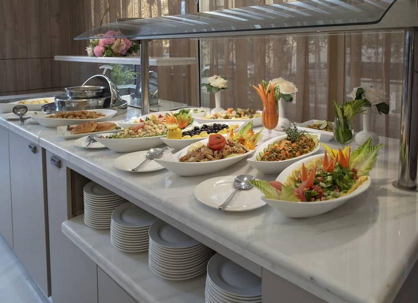 Buffet Photo