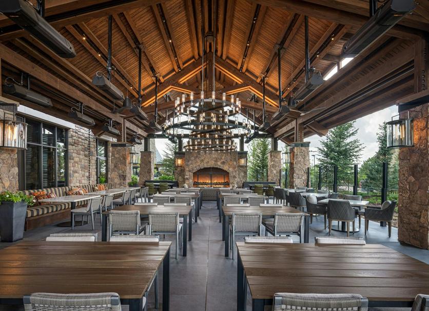 Restaurant Photo