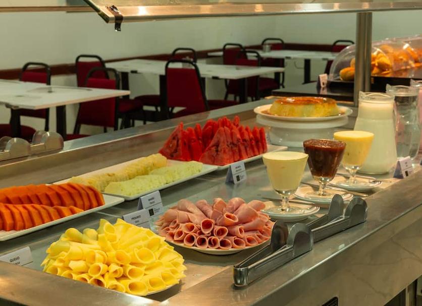Buffet Photo