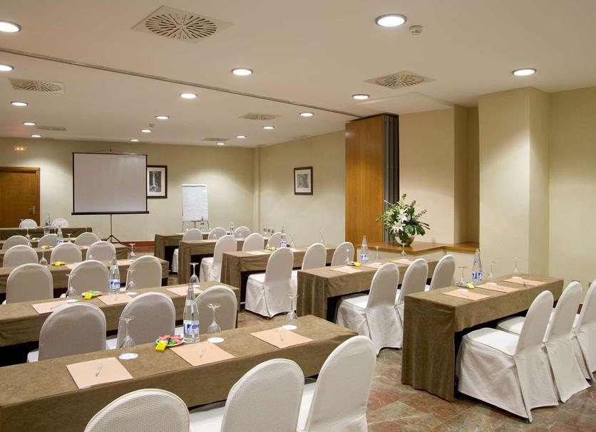 Conference room Photo