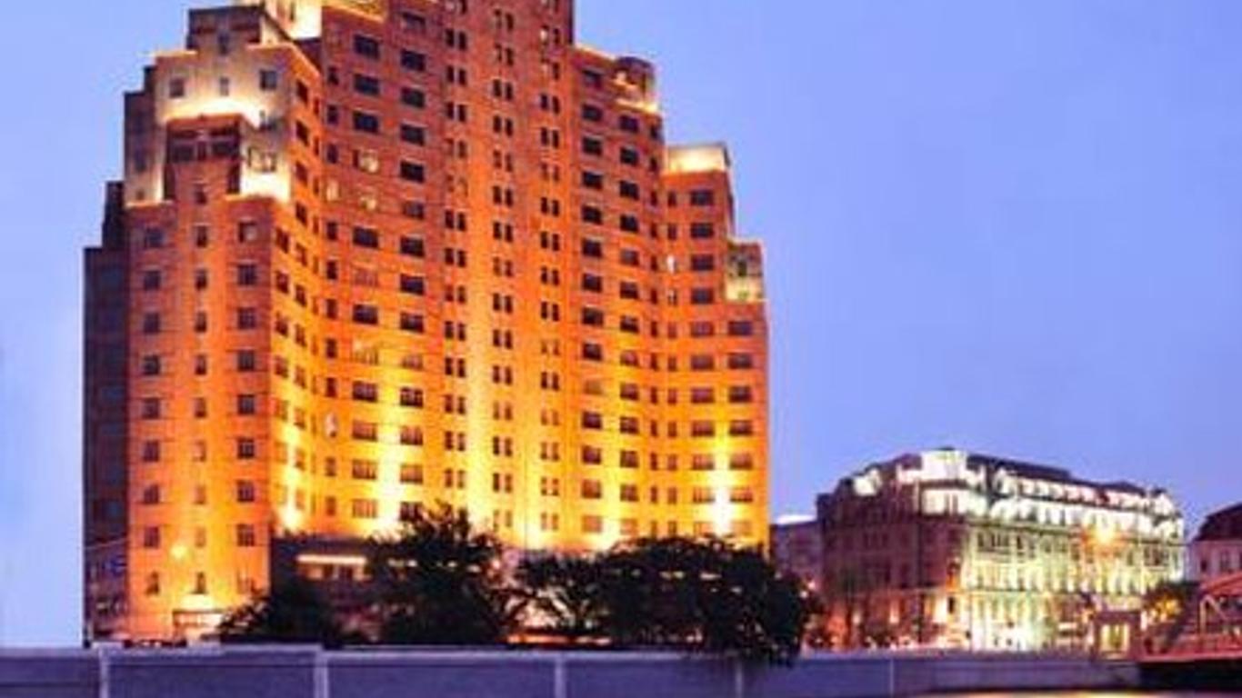 Broadway Mansions Hotel