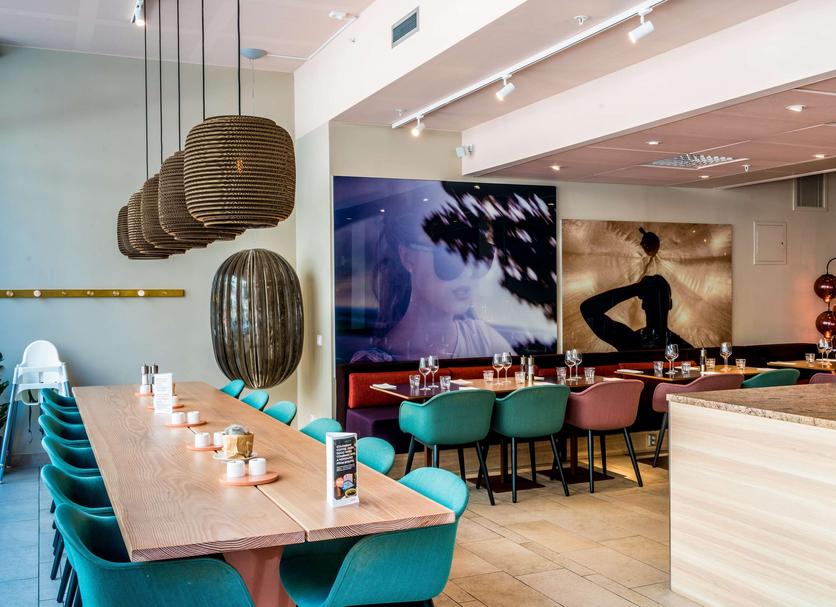 Restaurant Photo