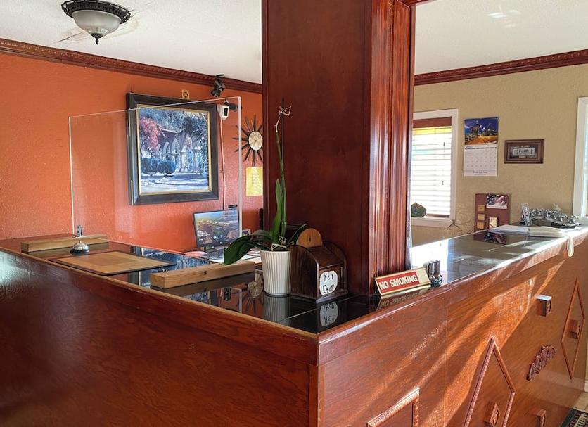 Front desk Photo