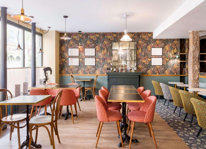 Restaurant Photo