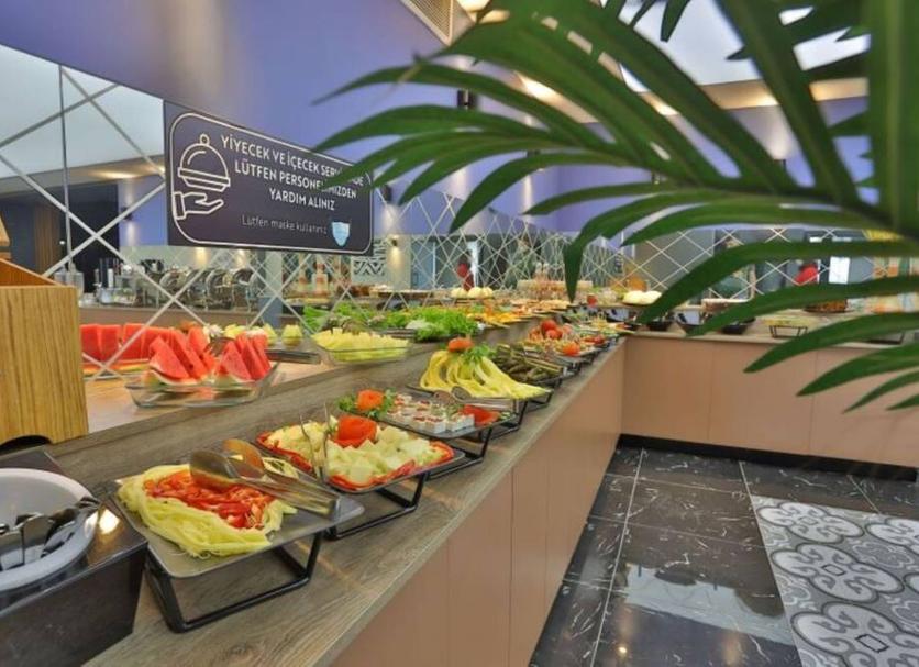 Buffet Photo