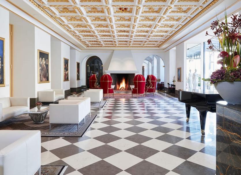 Lobby Photo