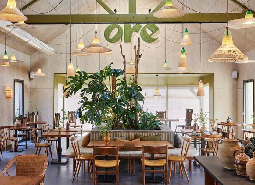 Restaurant Photo