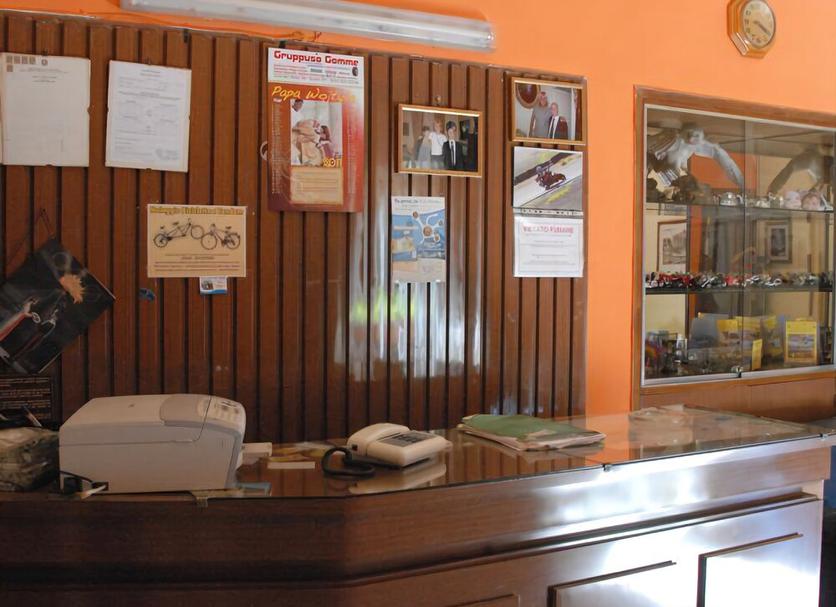 Front desk Photo