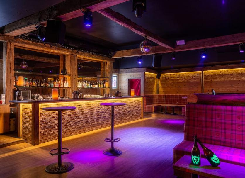 Bar Photo