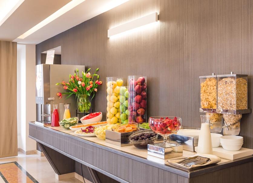 Buffet Photo
