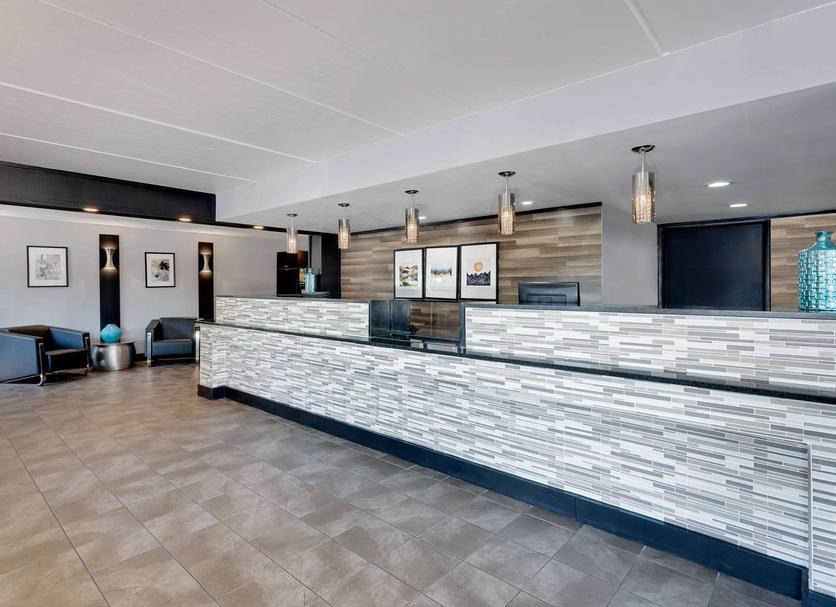 Front desk Photo