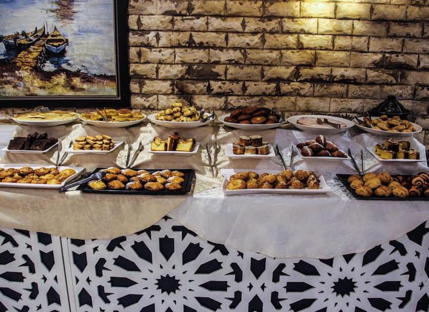 Buffet Photo
