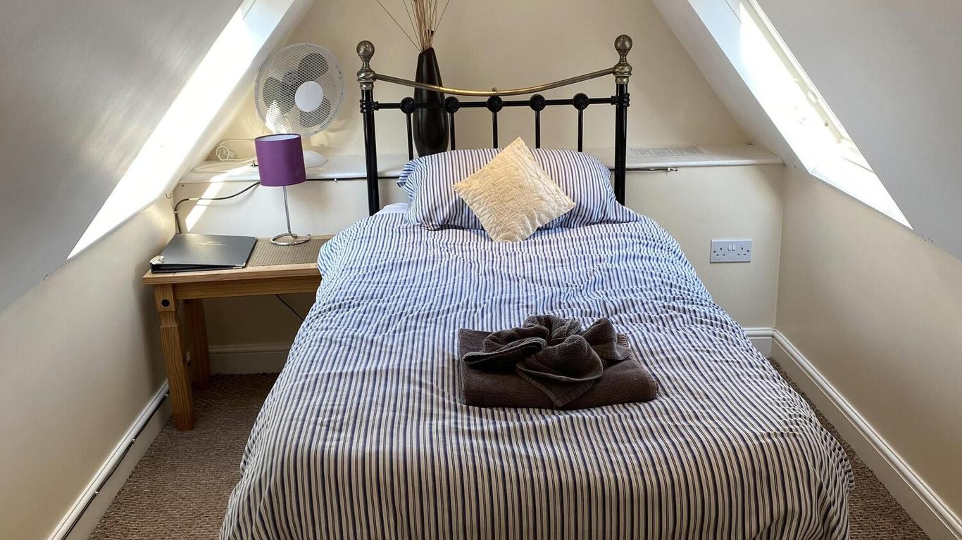 Parasol Weston Guest House
