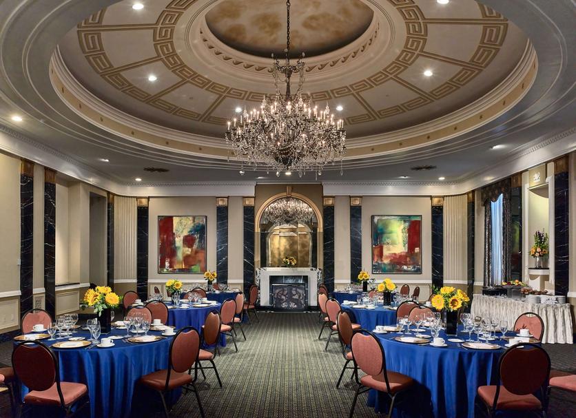Banquet hall Photo