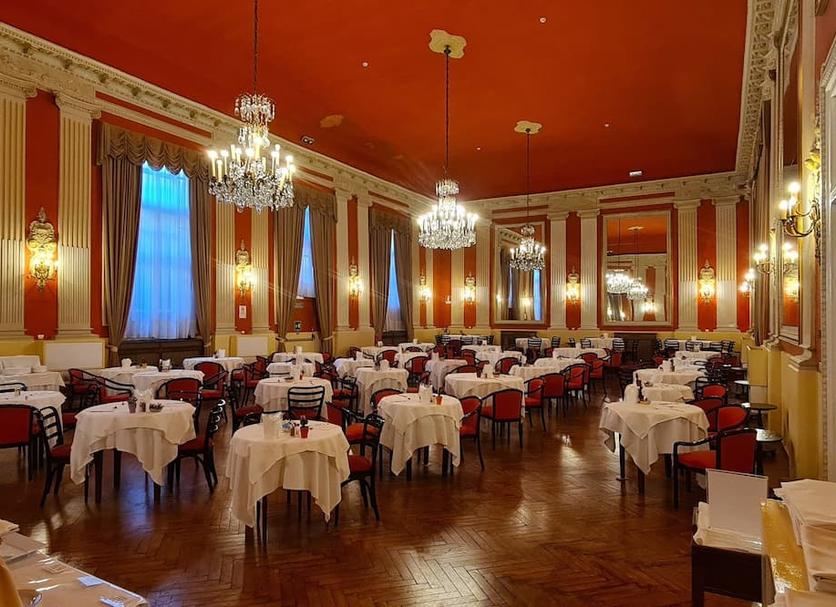 Restaurant Photo