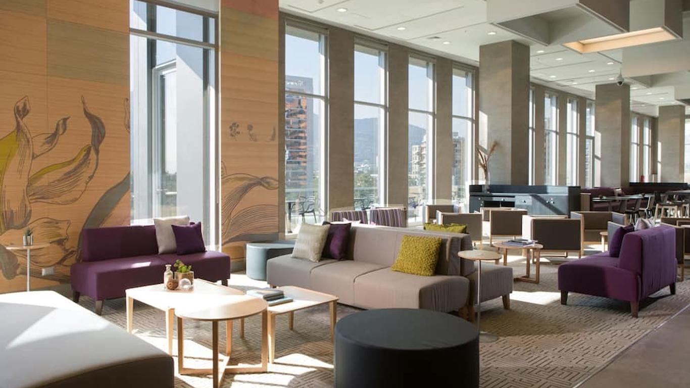 Courtyard by Marriott Santiago Las Condes